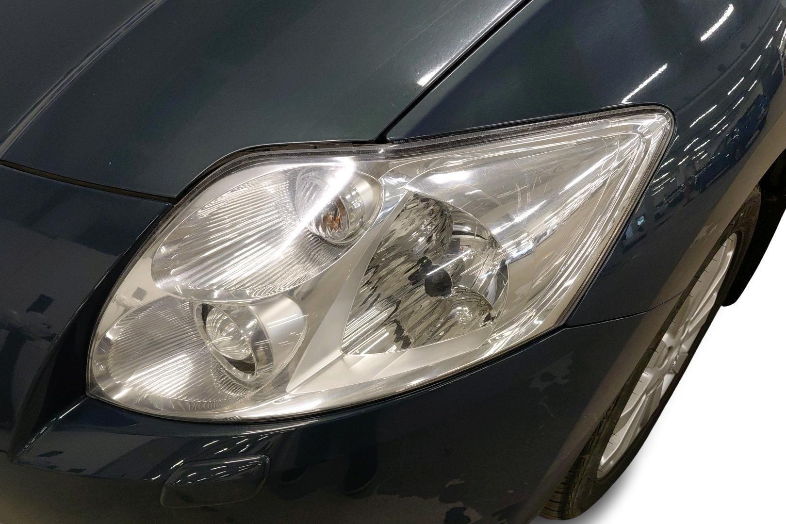 TOYOTA Auris 2008