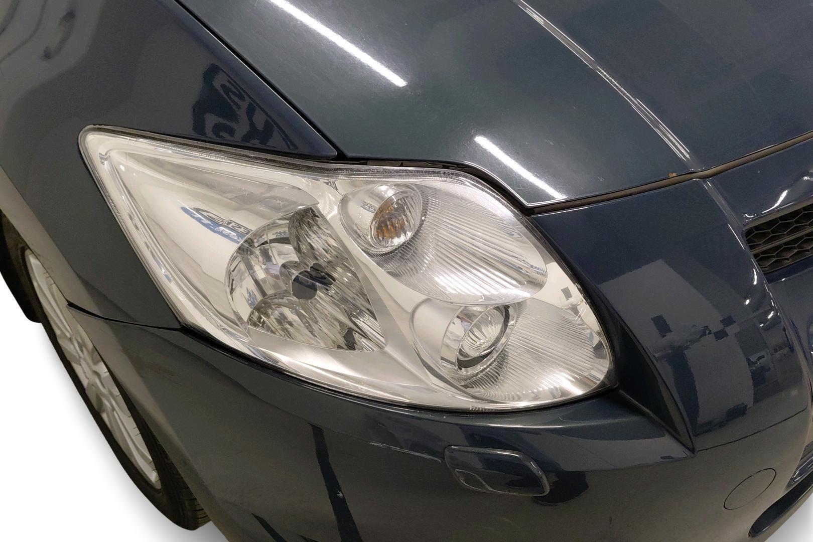 TOYOTA Auris 2008