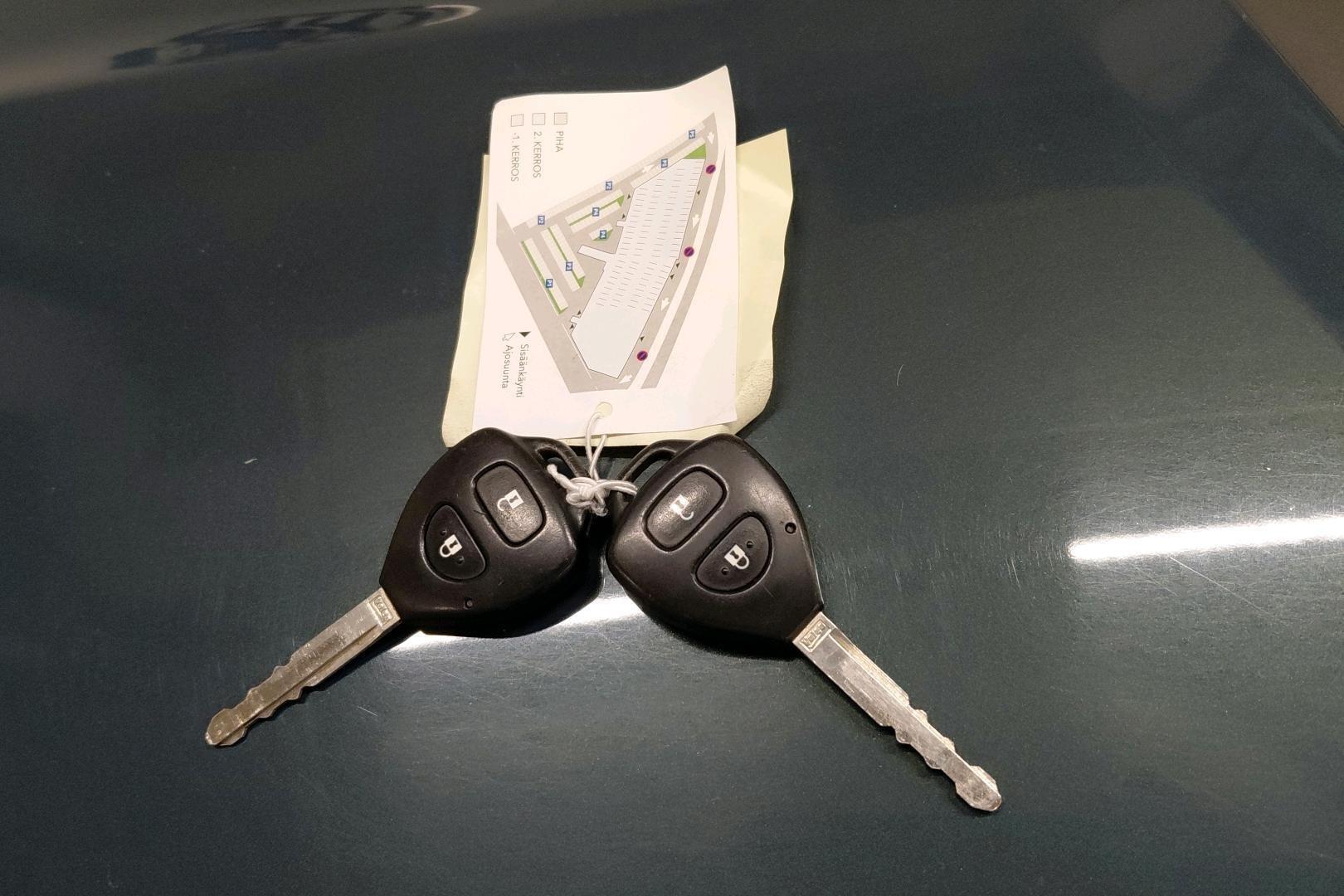 TOYOTA Auris 2008