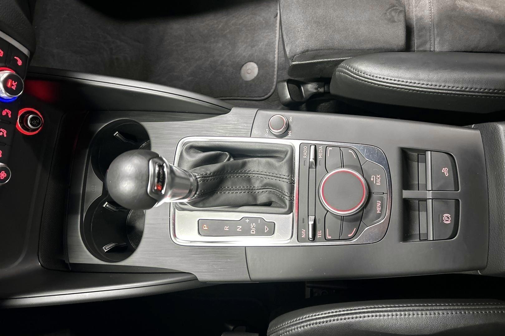 AUDI A3 2015