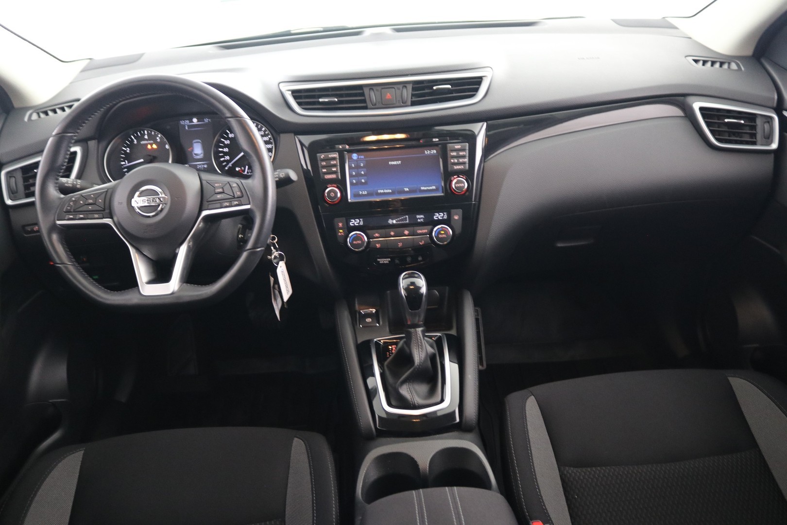NISSAN Qashqai 2017