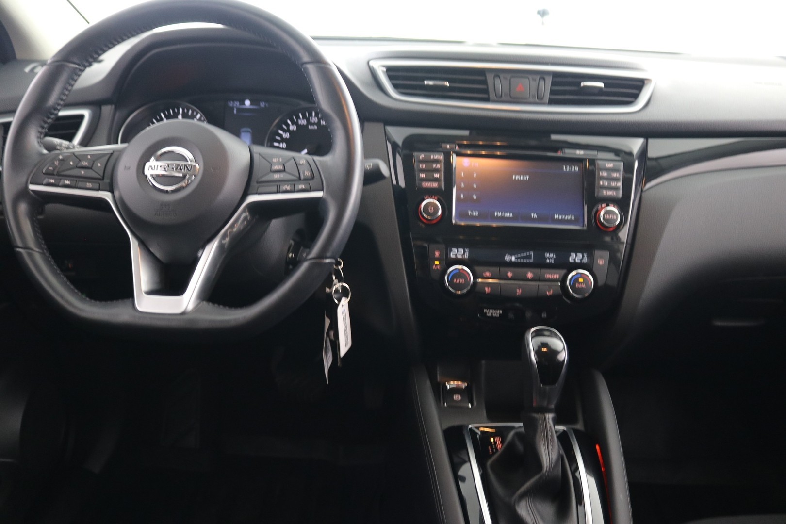 NISSAN Qashqai 2017