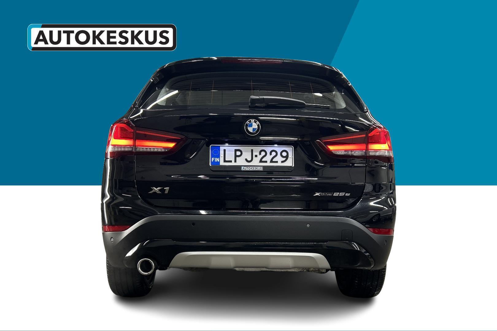 BMW X1 6