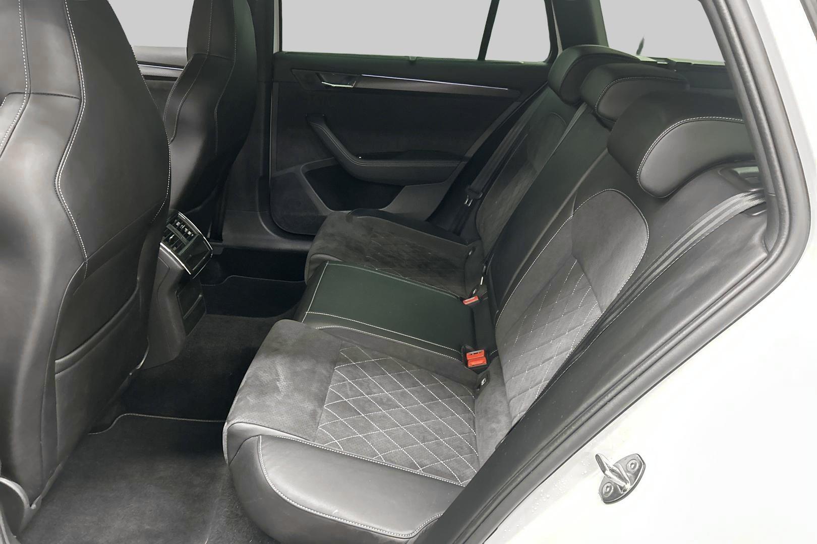 SKODA Superb 10