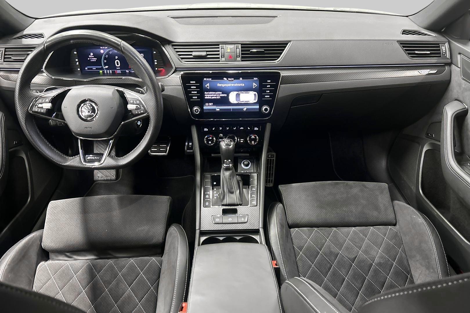 SKODA Superb 11