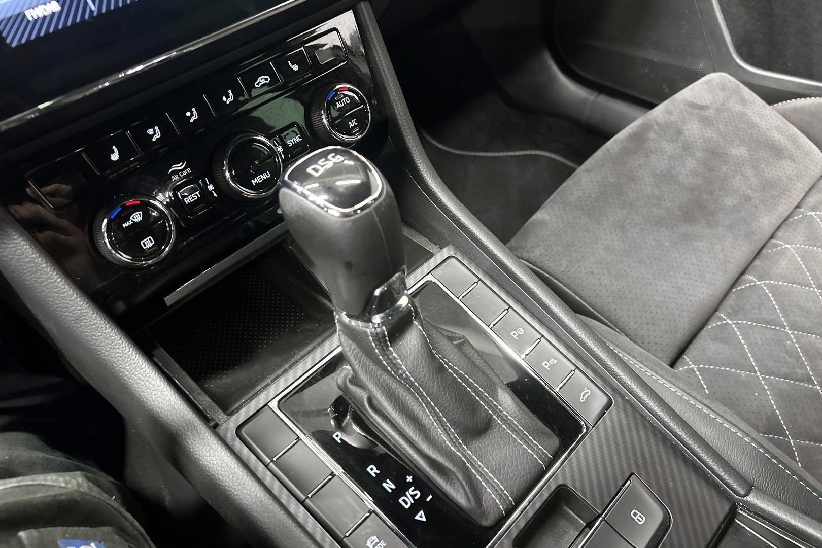 SKODA Superb 16