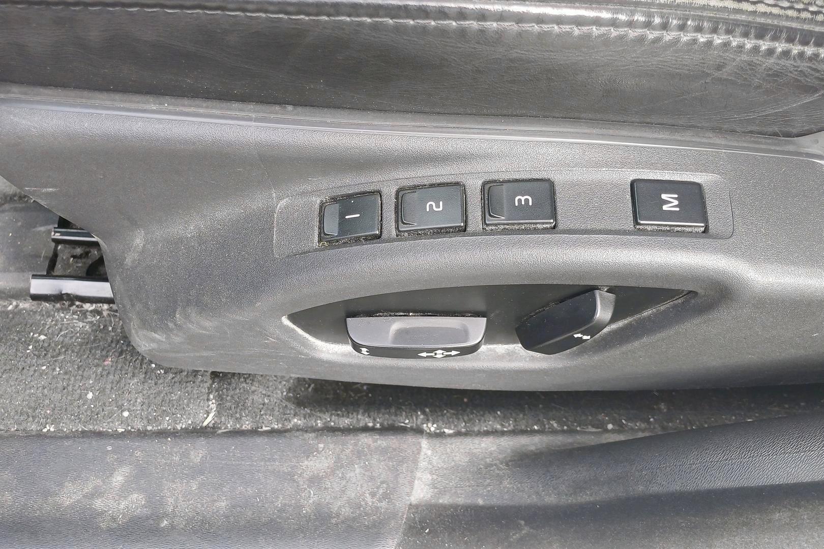 VOLVO V70 2010