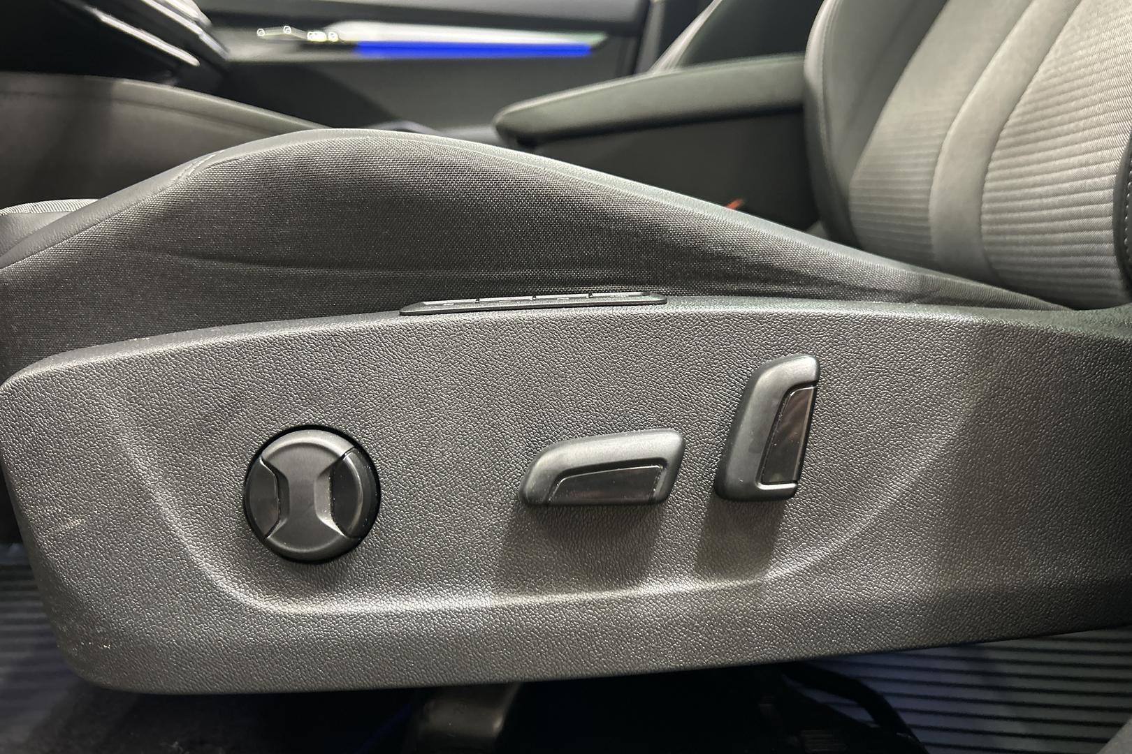 SKODA Enyaq 2024