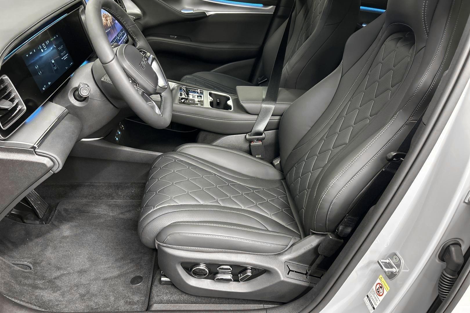 BYD Sealion 7 9