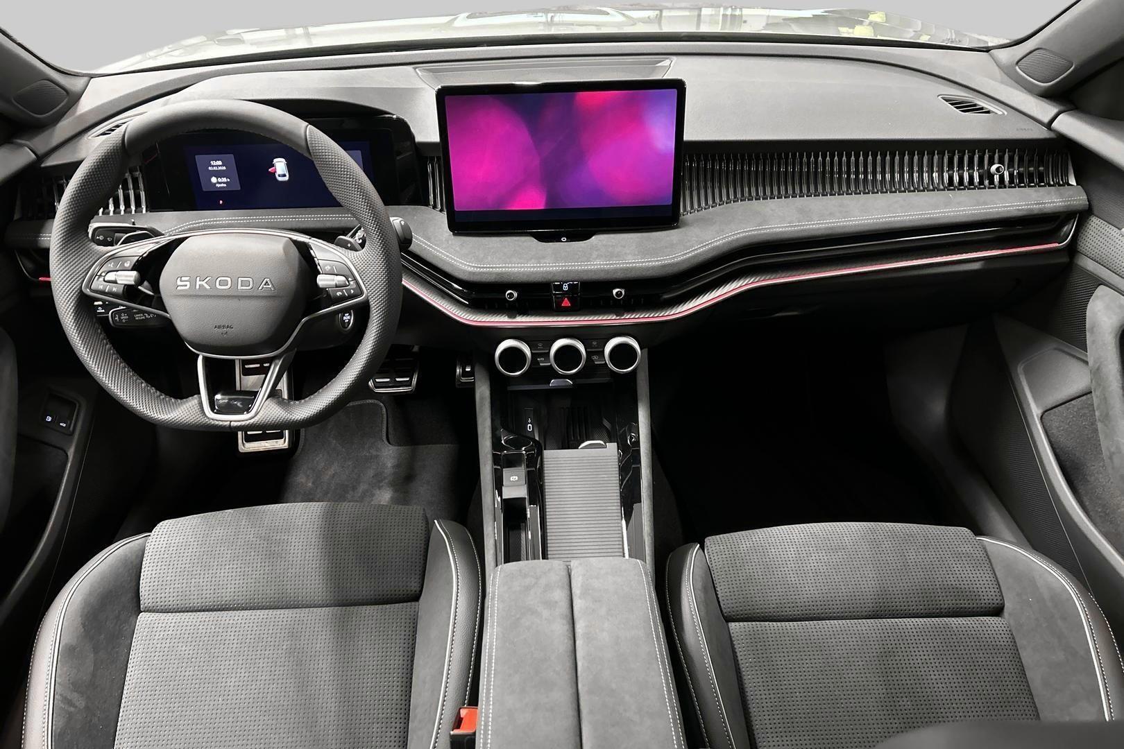 SKODA Superb 2026