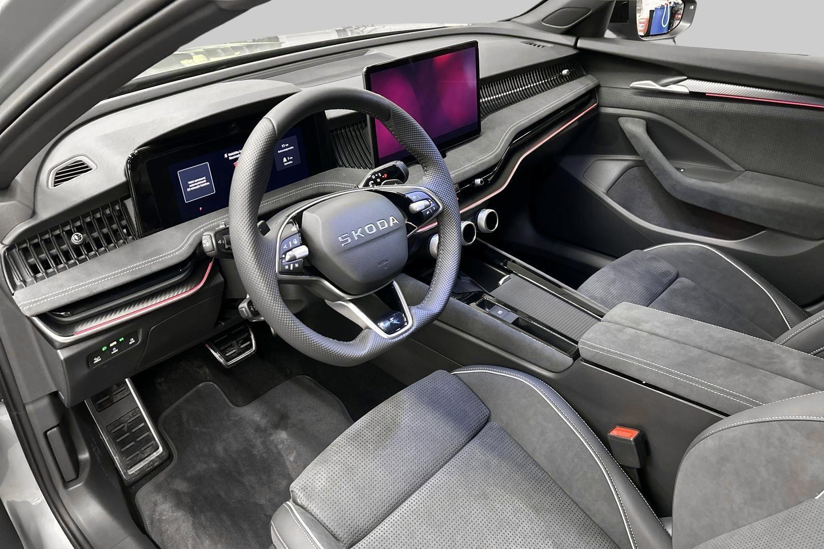 SKODA Superb 2026