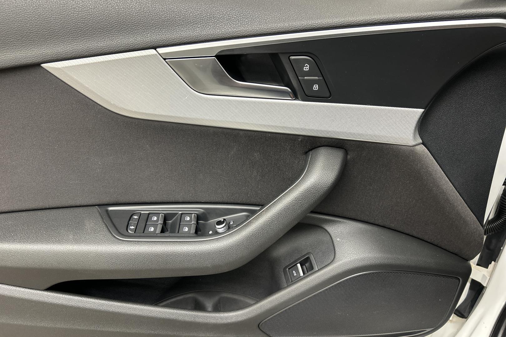AUDI A4 2016