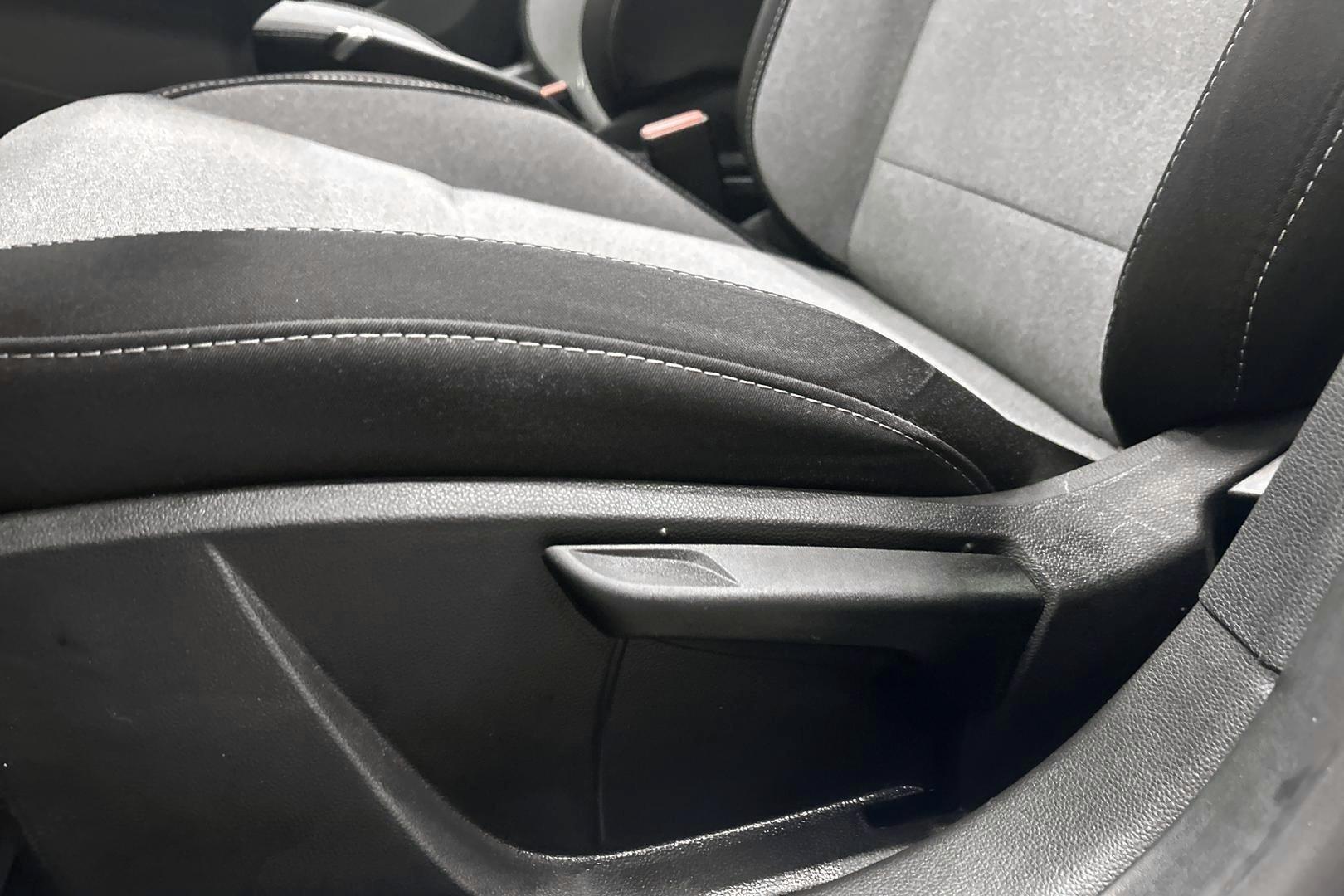 MITSUBISHI Colt 2024