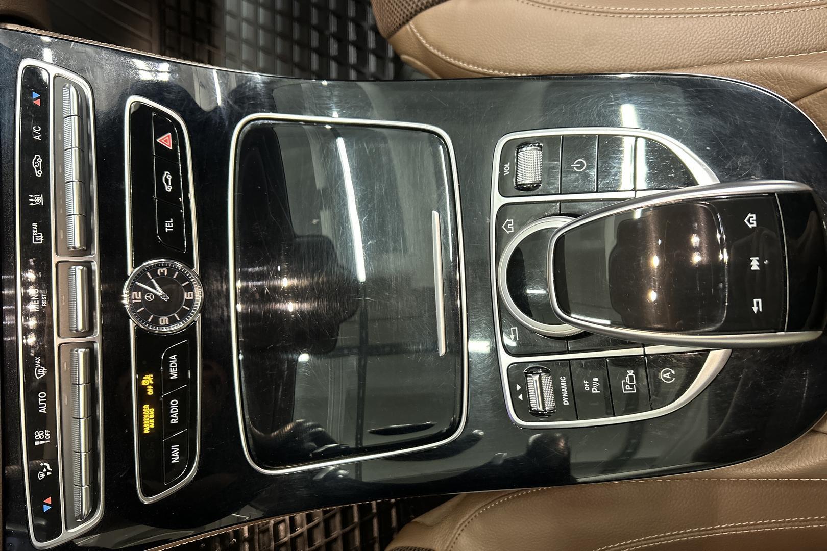 MERCEDES-BENZ E 16