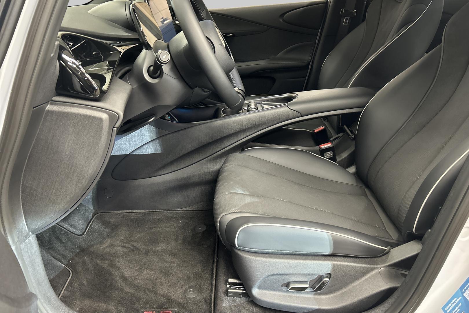 BYD Dolphin 2025