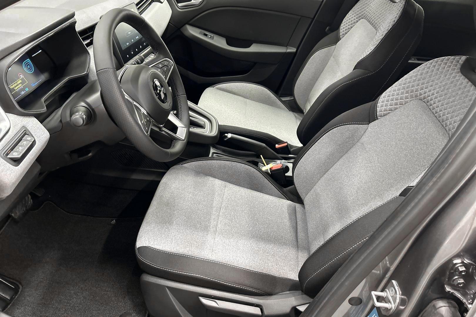 MITSUBISHI Colt 2026