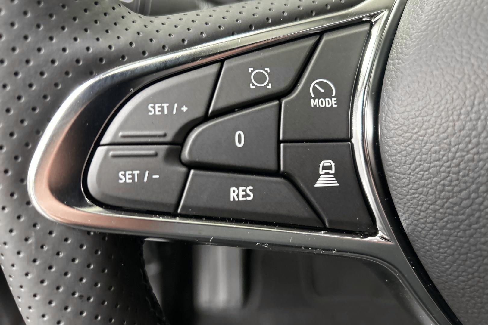 MITSUBISHI Grandis 15