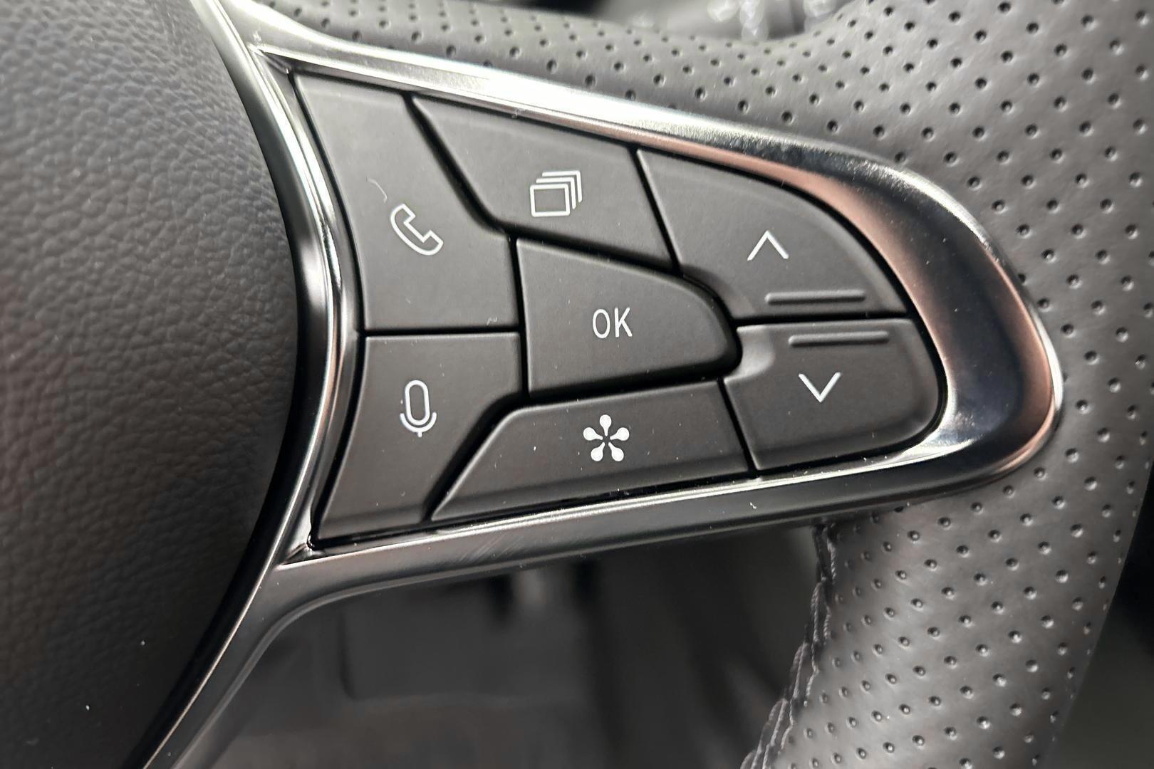 MITSUBISHI Grandis 16