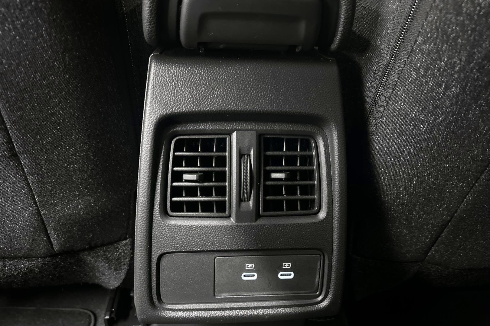 MITSUBISHI Grandis 22