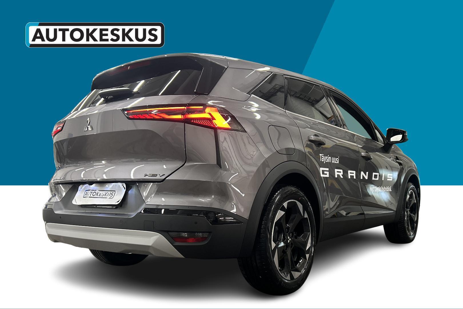 MITSUBISHI Grandis 5