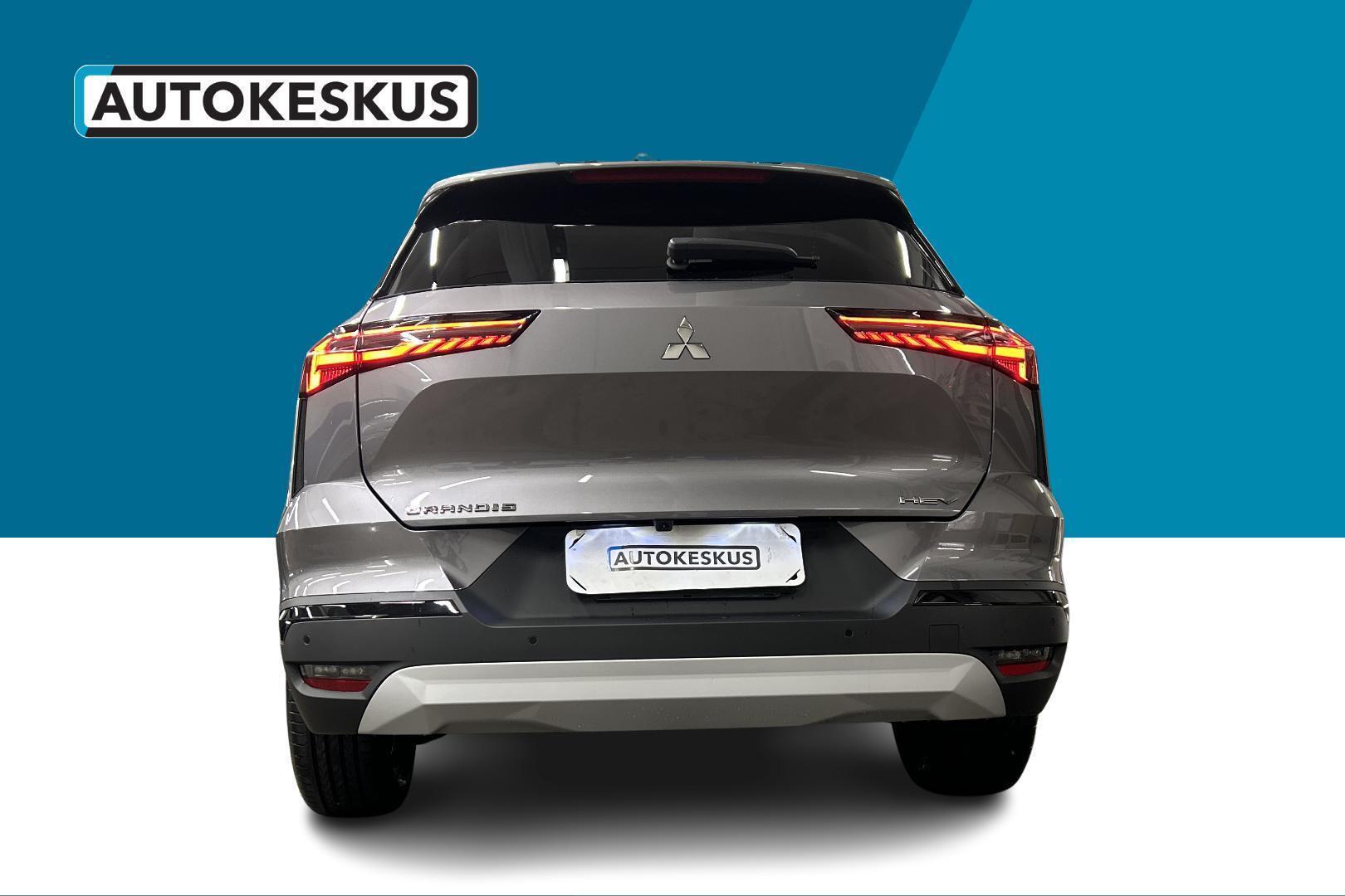 MITSUBISHI Grandis 6