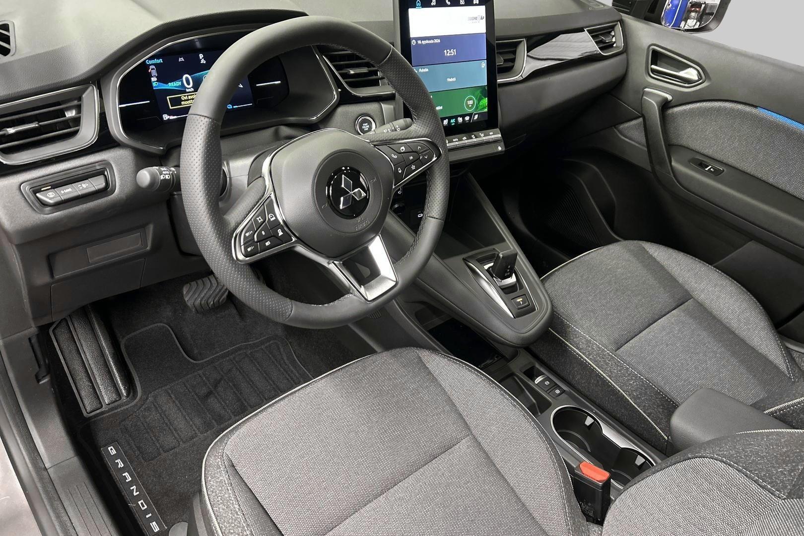 MITSUBISHI Grandis 9