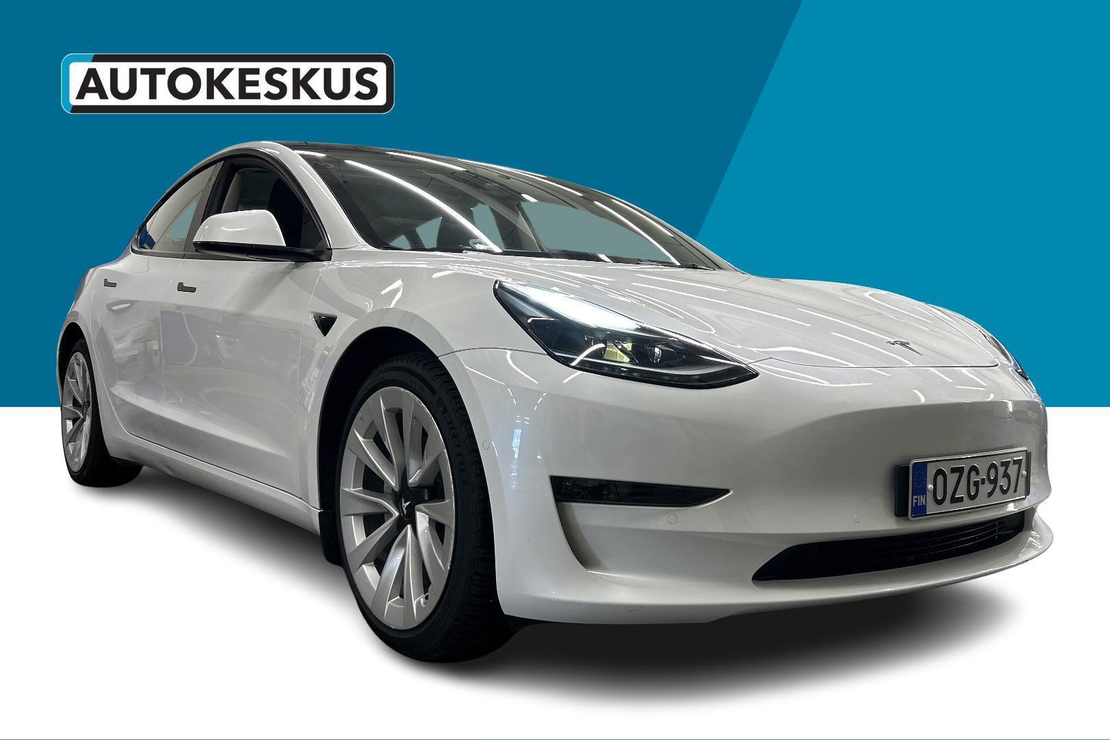 TESLA Model 3 2021