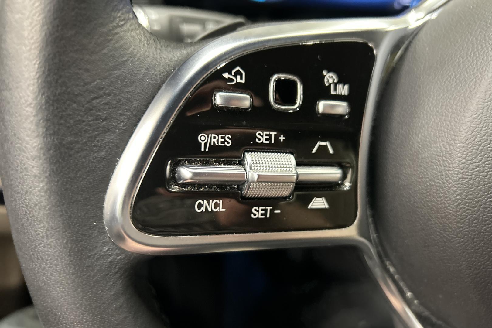 MERCEDES-BENZ EQC 2023