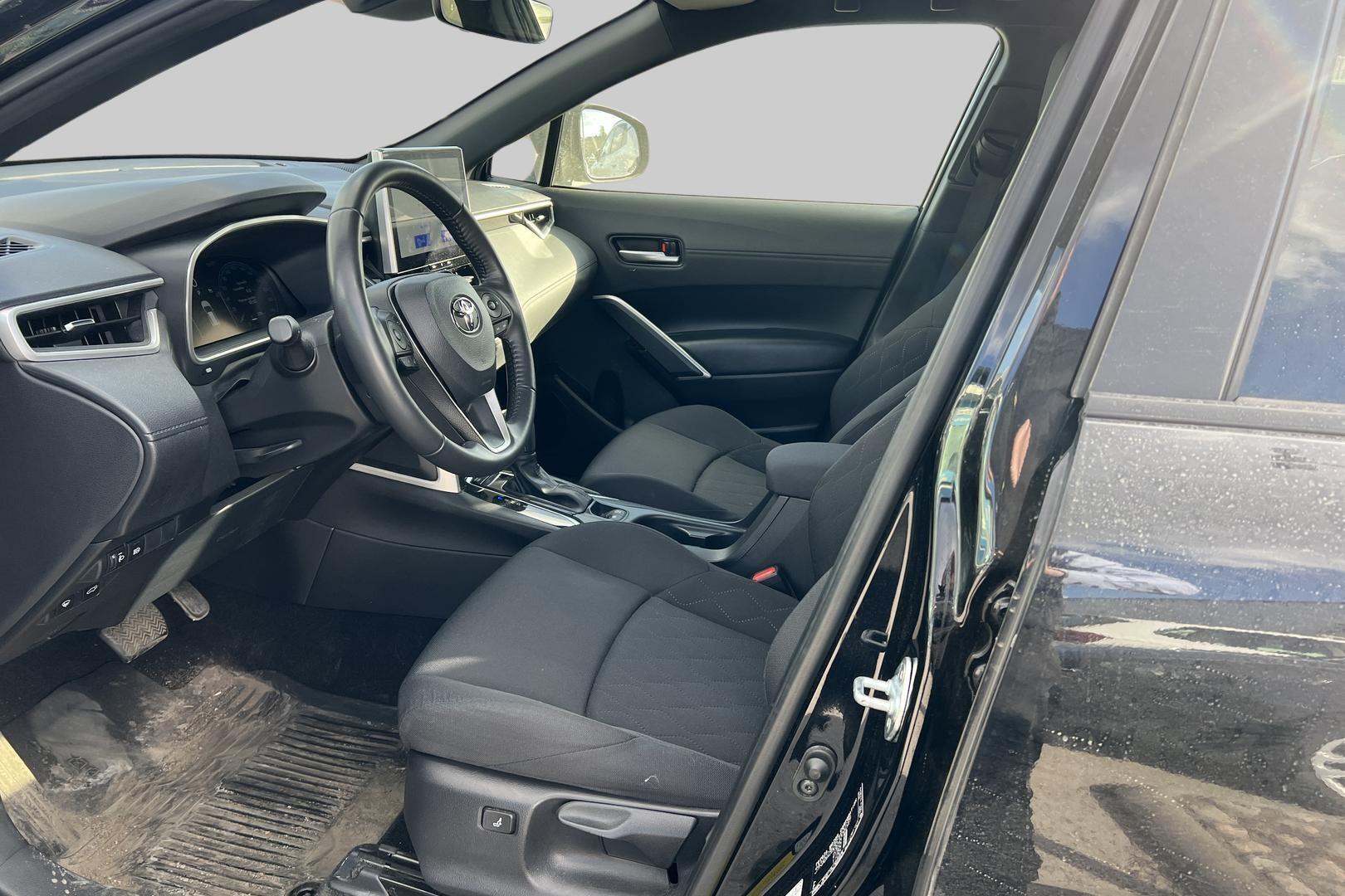 TOYOTA Corolla Cross 2023