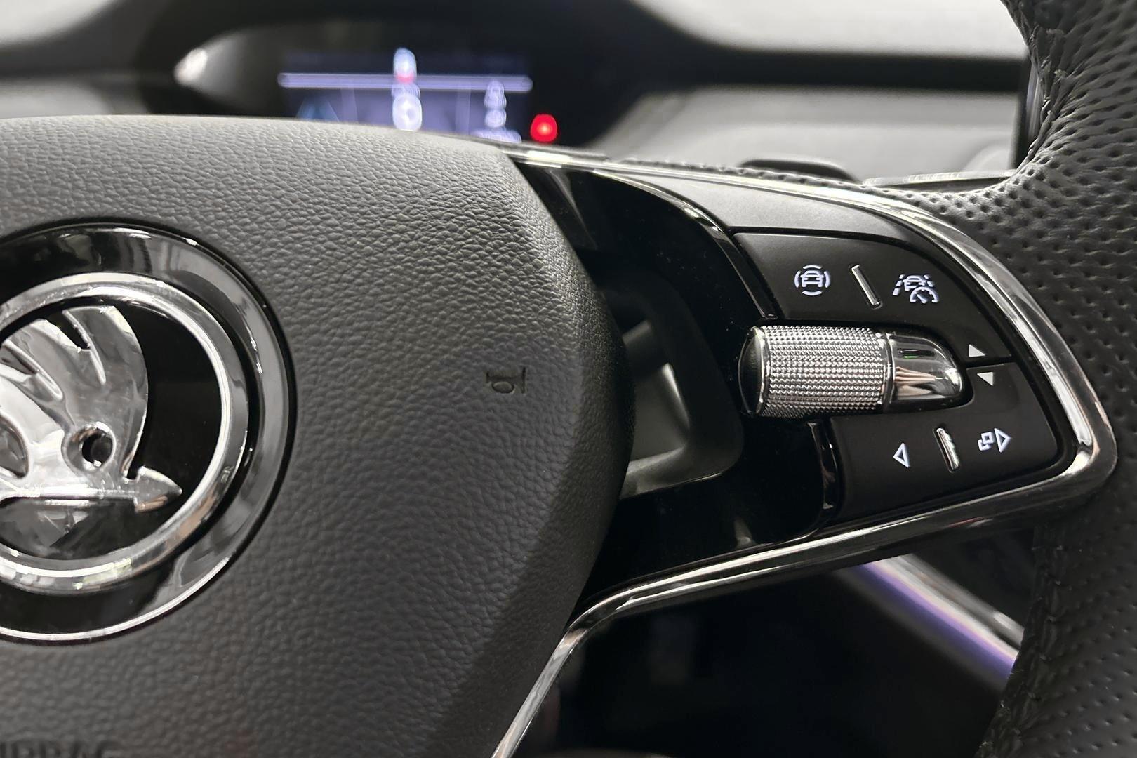 SKODA Enyaq 2023