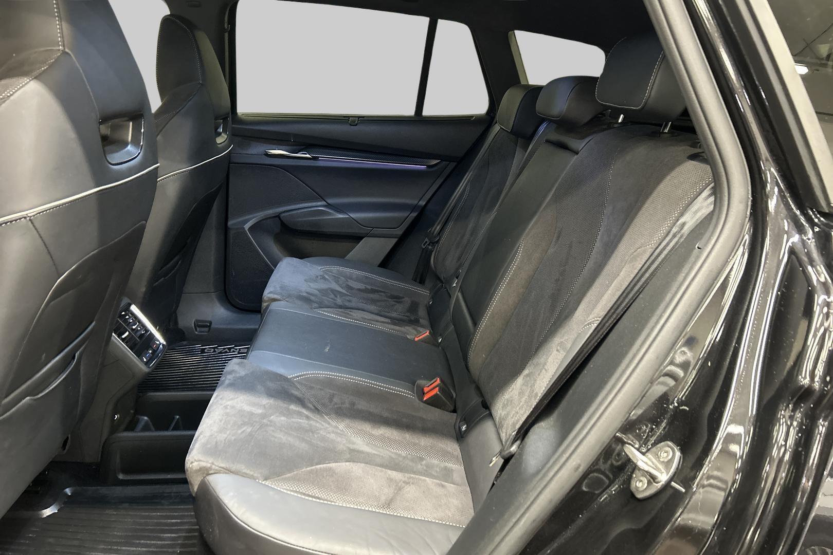 SKODA Enyaq 10