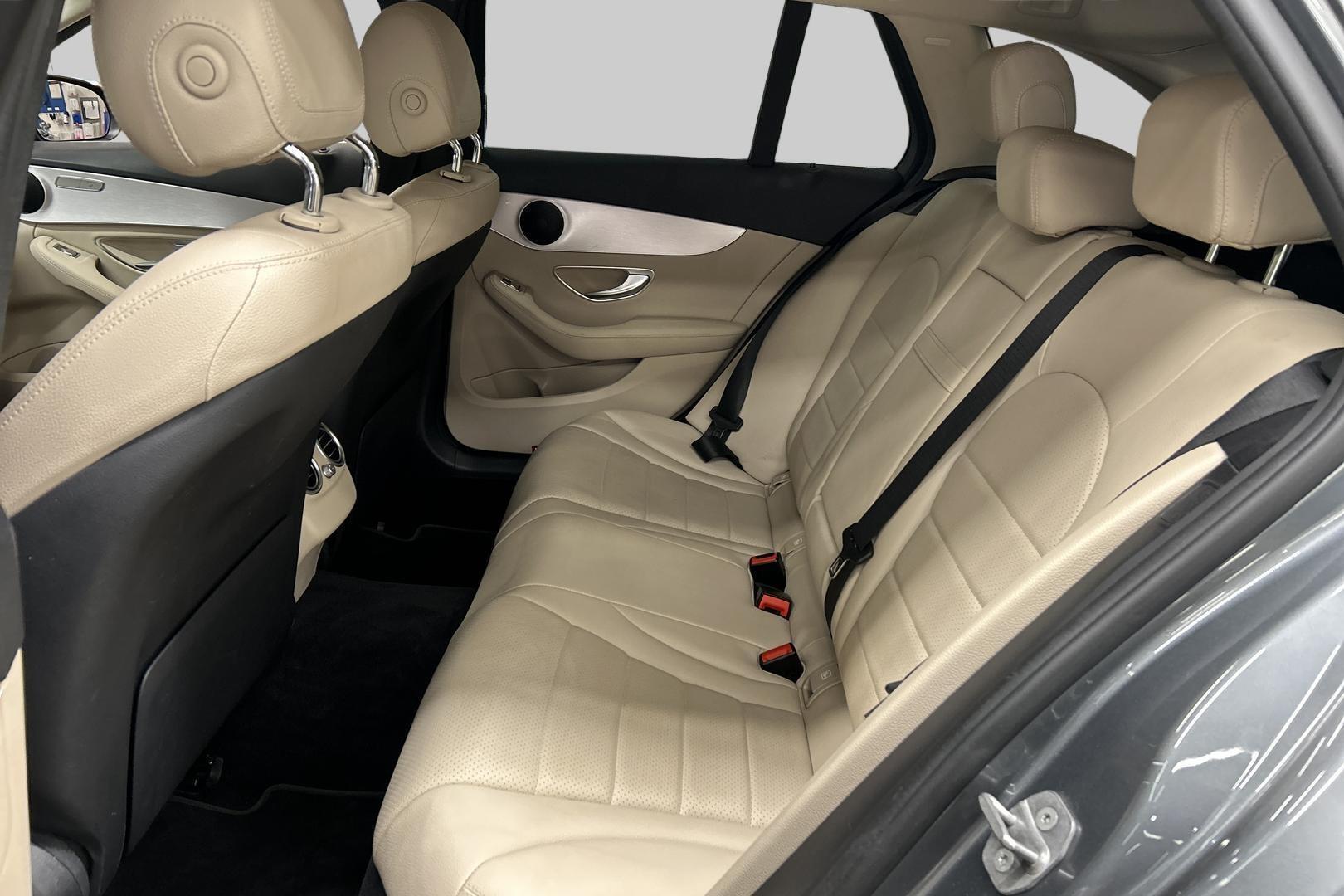 MERCEDES-BENZ C 10