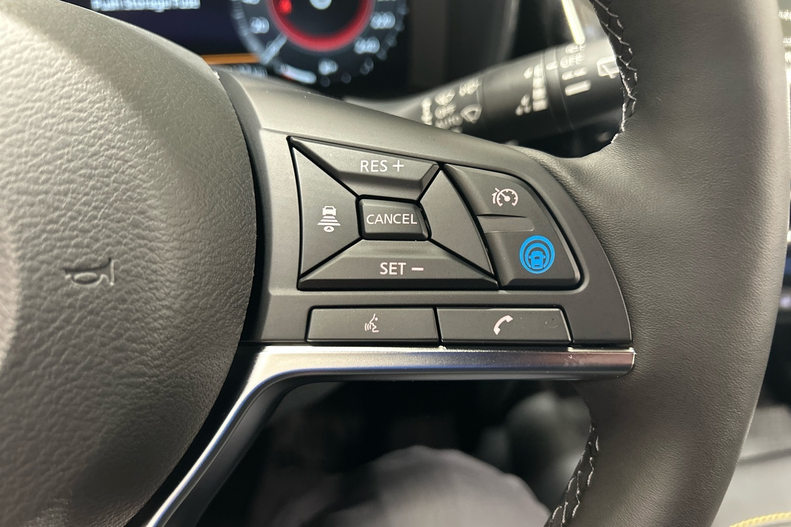 NISSAN Juke 14