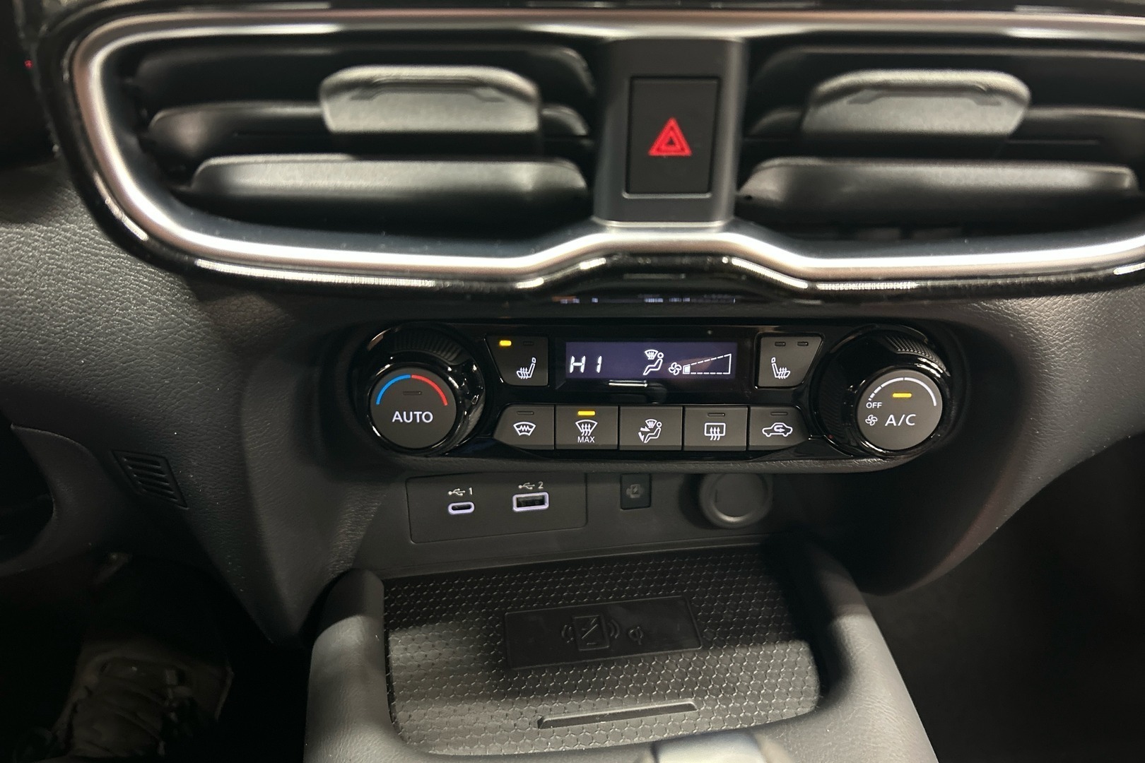 NISSAN Juke 15
