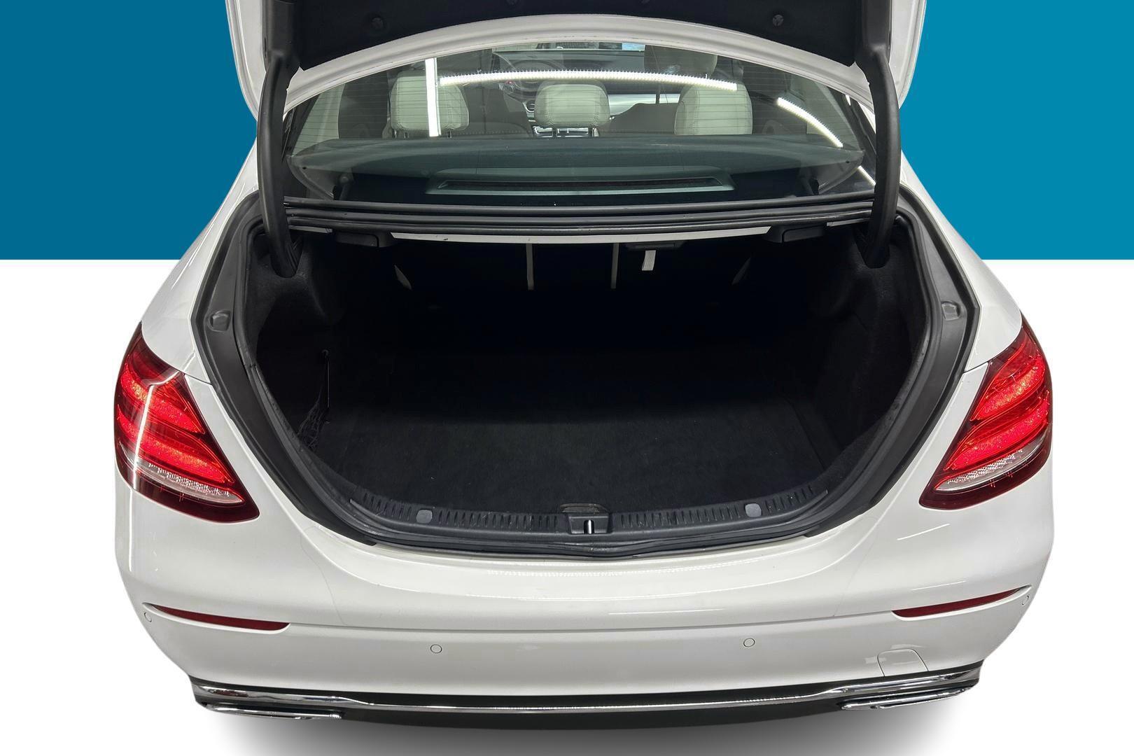 MERCEDES-BENZ E 2016