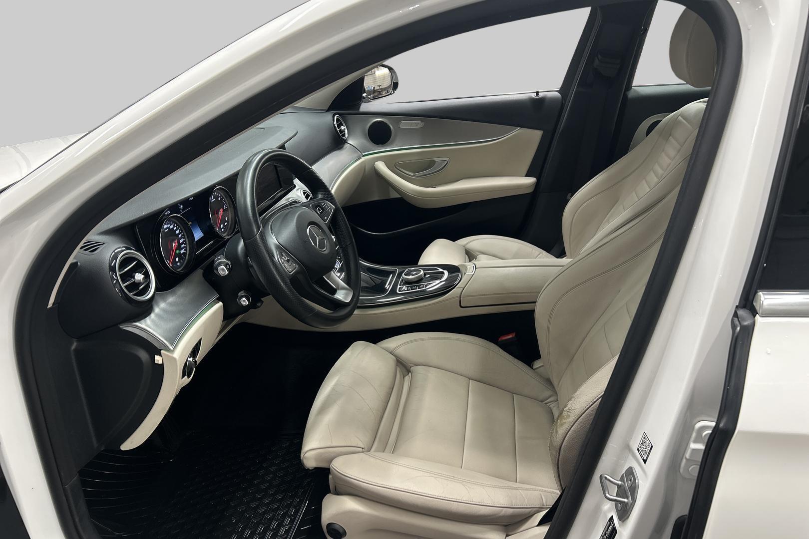 MERCEDES-BENZ E 2016