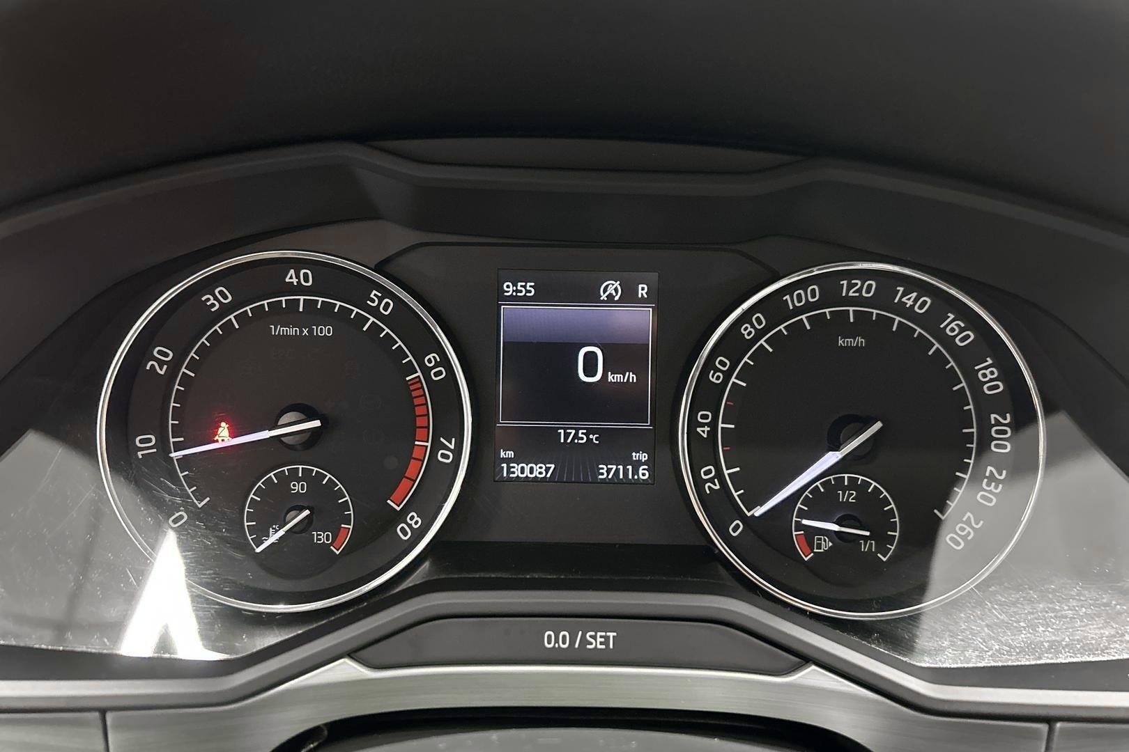 SKODA Superb 2016