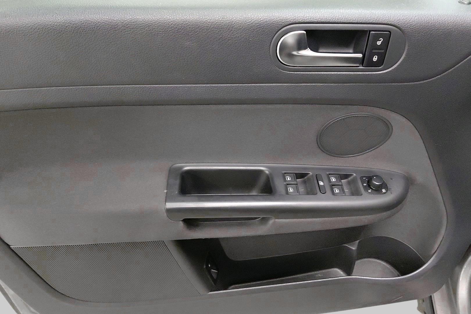 VOLKSWAGEN Golf Plus 2013