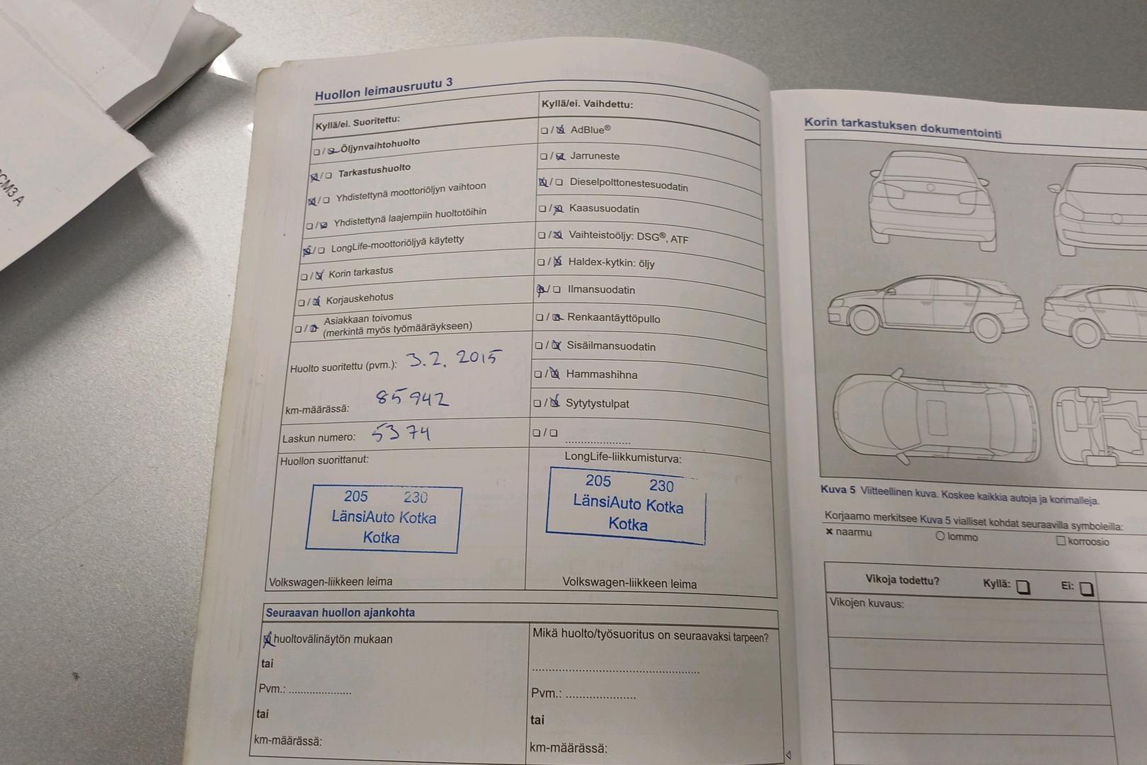 VOLKSWAGEN Touran 2013