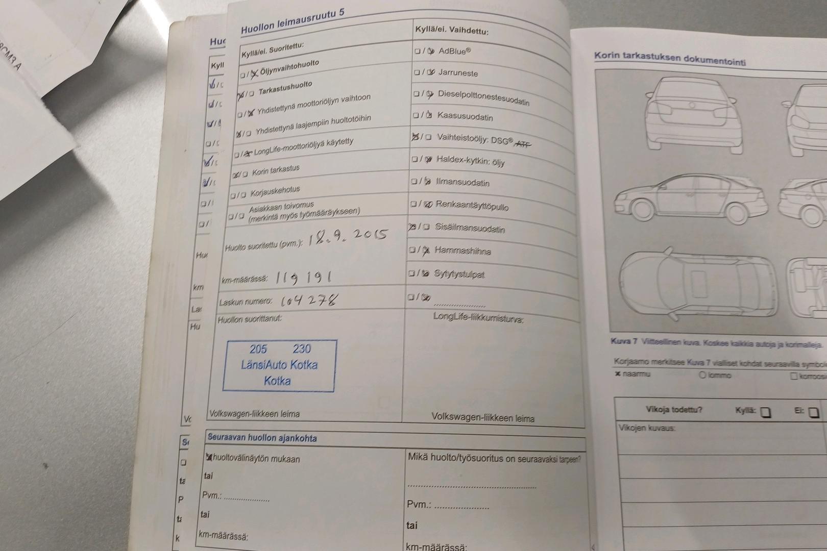 VOLKSWAGEN Touran 2013