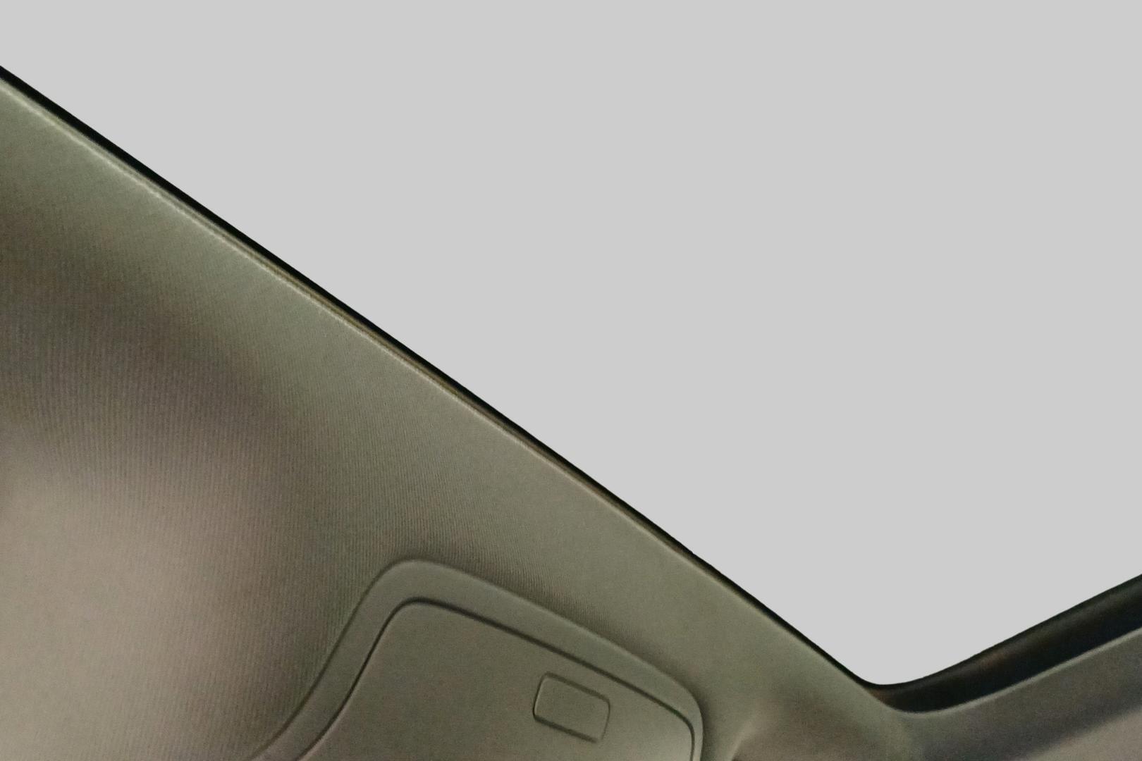 VOLKSWAGEN Touran 2013