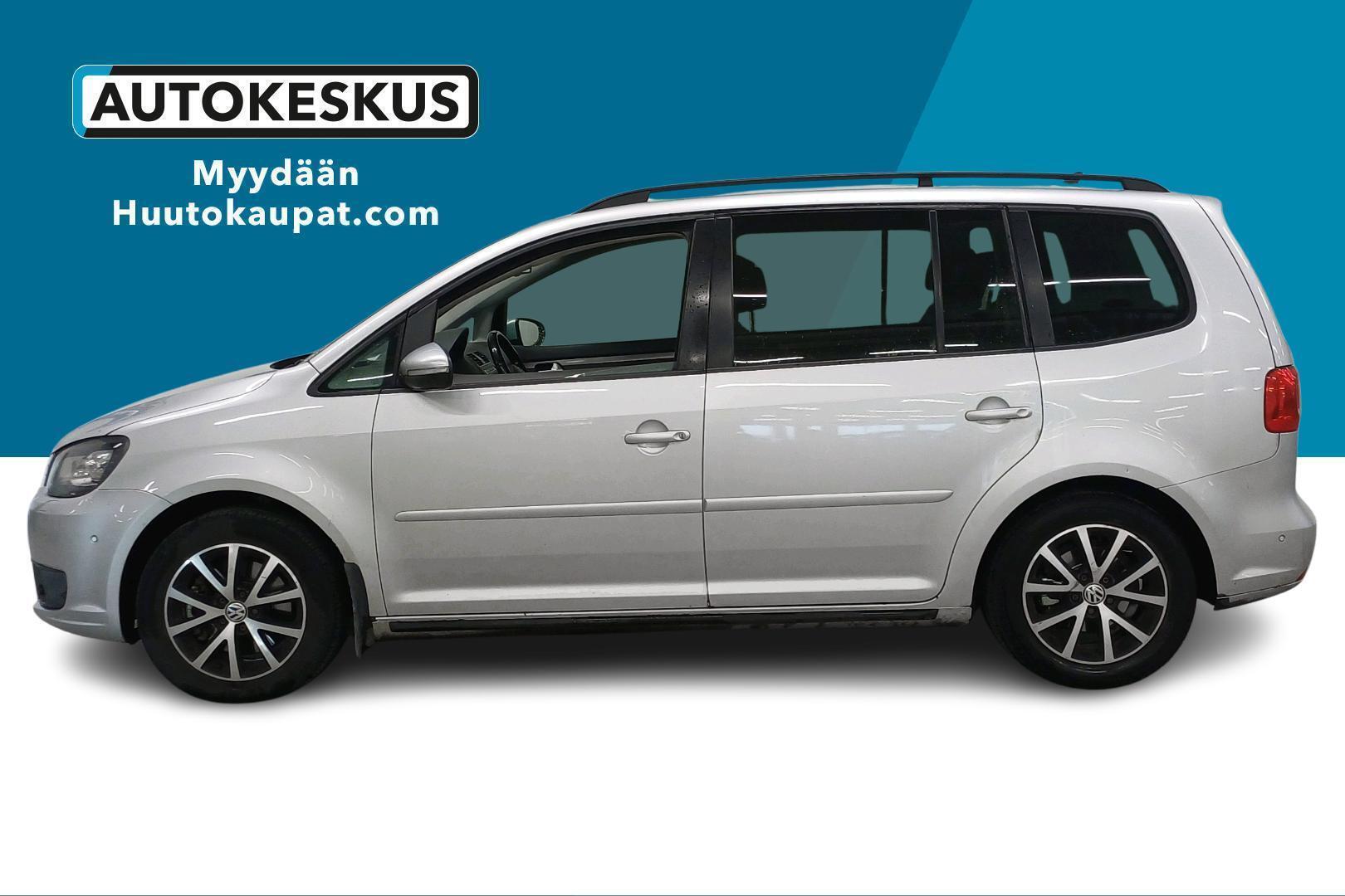 VOLKSWAGEN Touran 2013