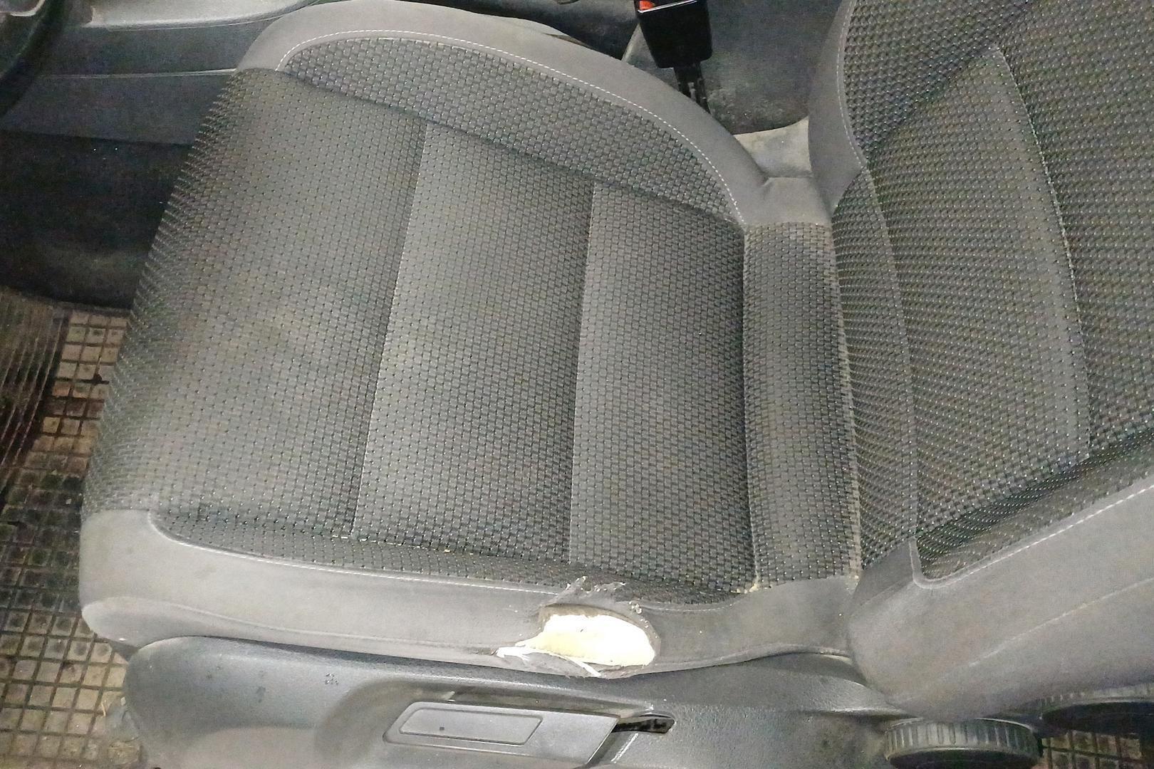 VOLKSWAGEN Touran 2013