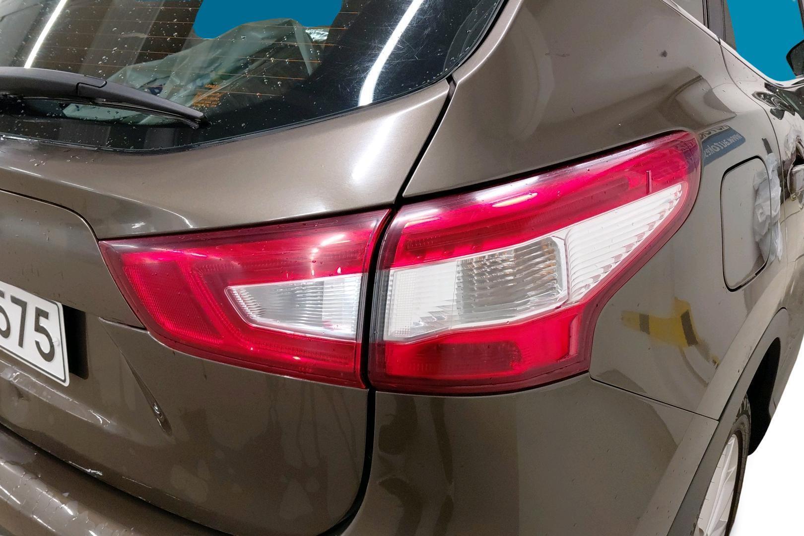 NISSAN Qashqai 2015