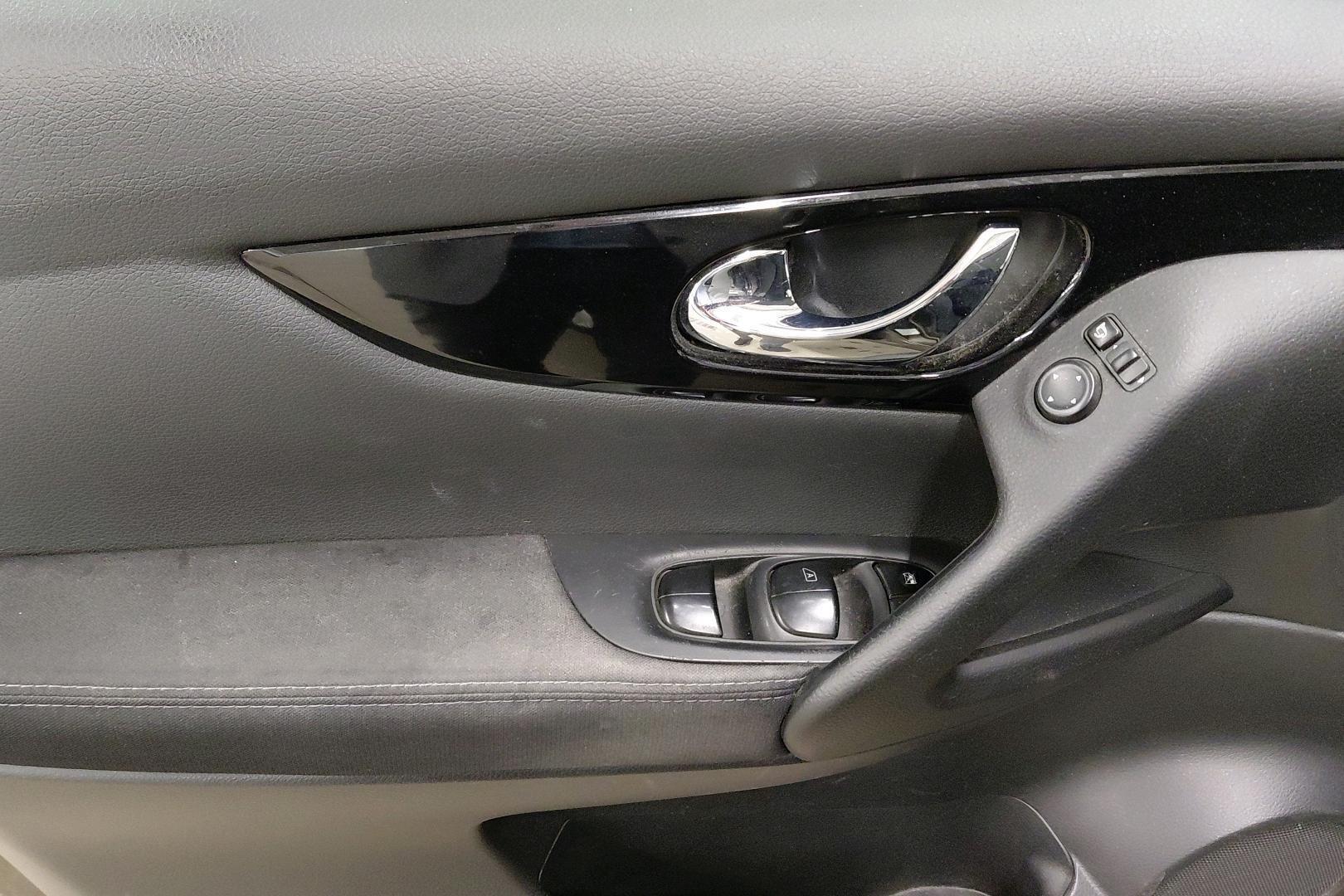NISSAN Qashqai 2015