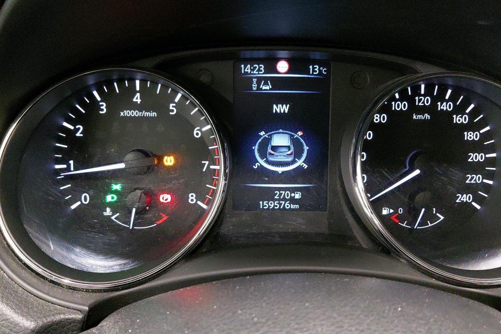 NISSAN Qashqai 2015