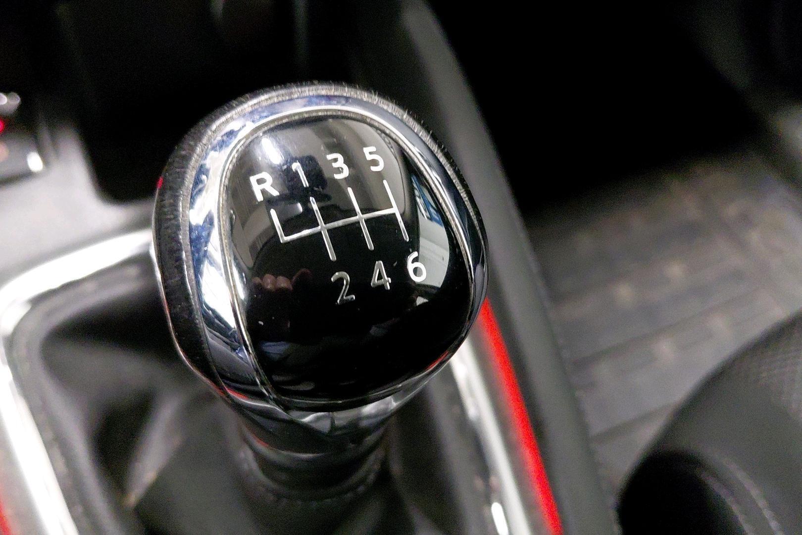 NISSAN Qashqai 2015