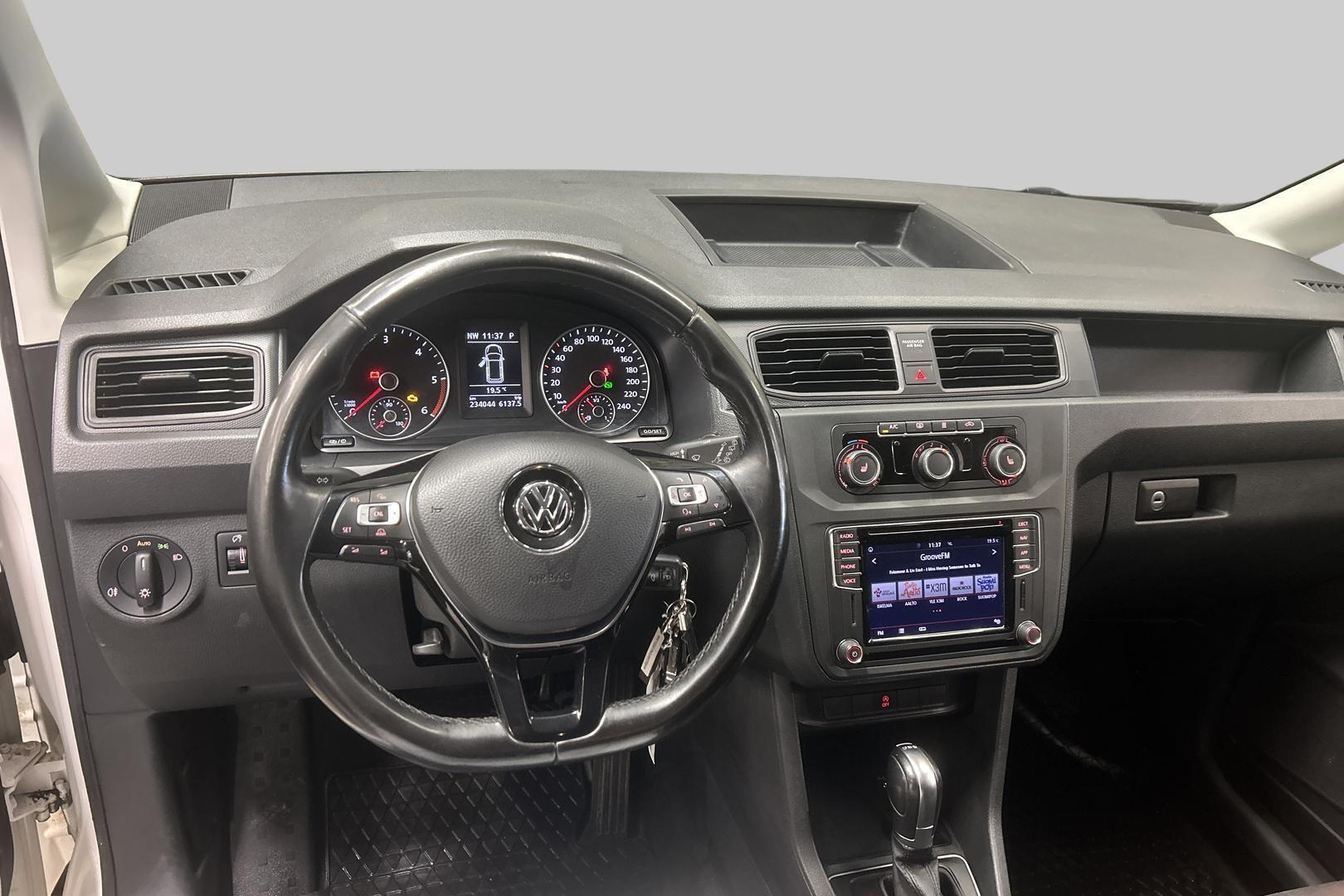 VOLKSWAGEN Caddy 11