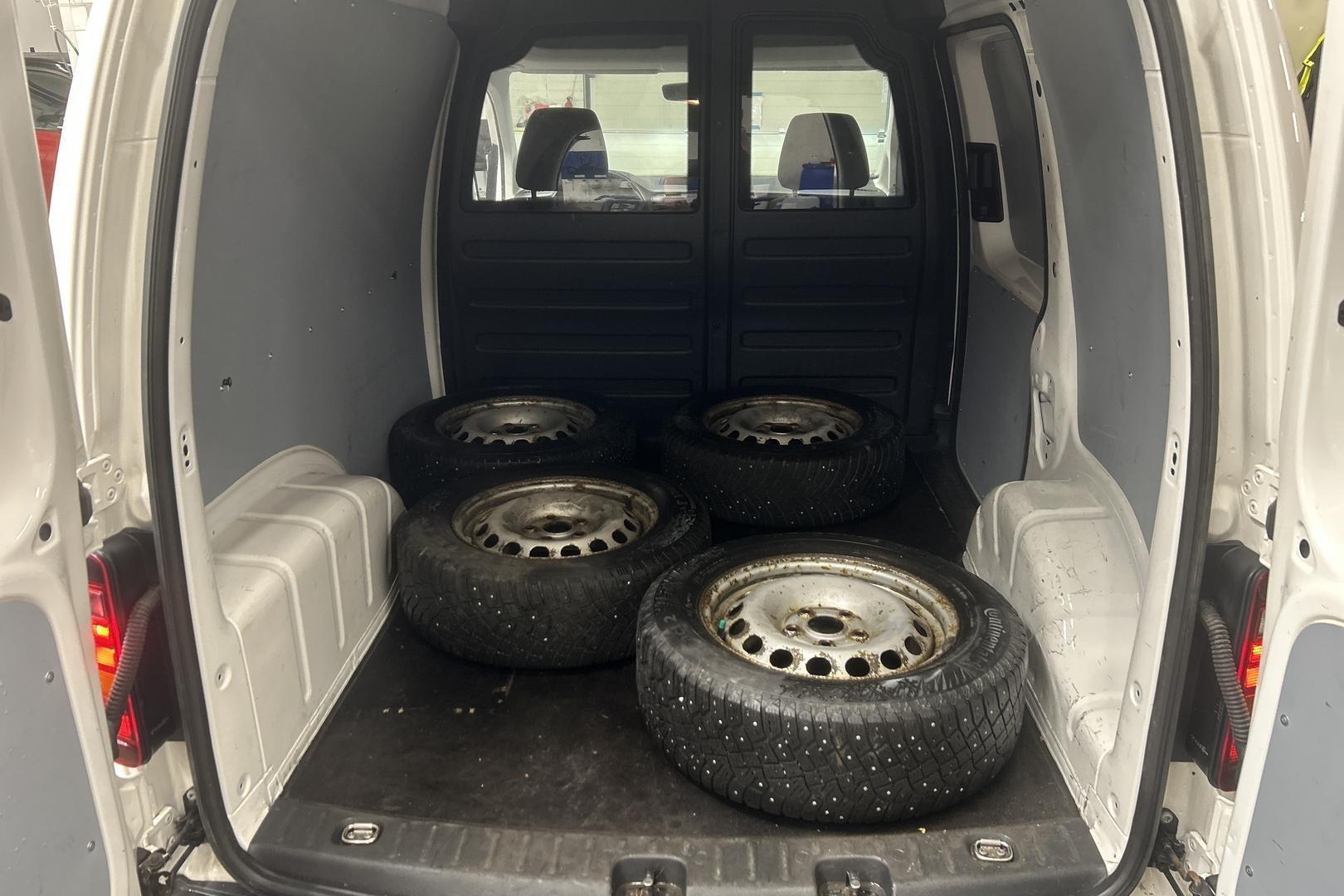 VOLKSWAGEN Caddy 12