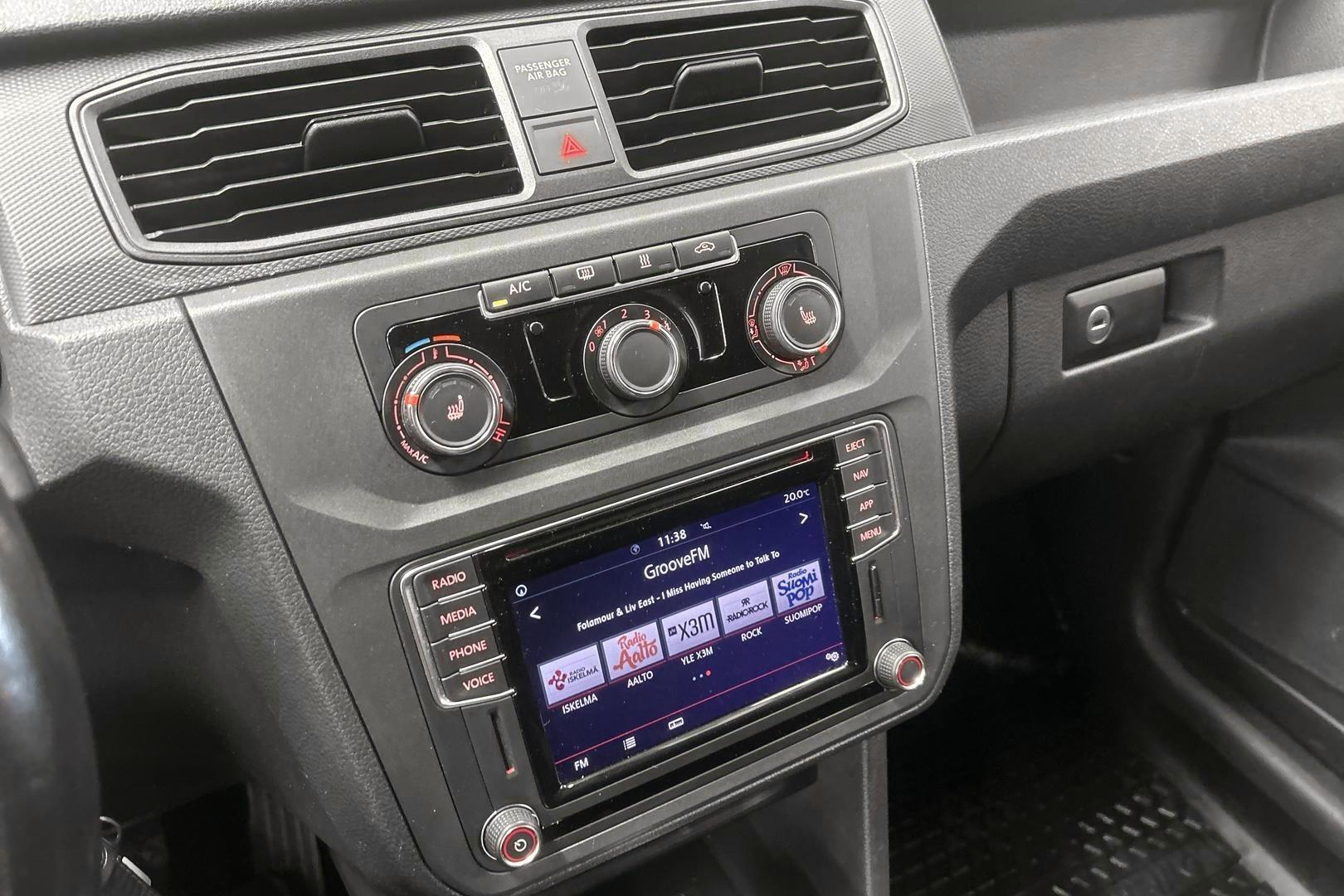 VOLKSWAGEN Caddy 15